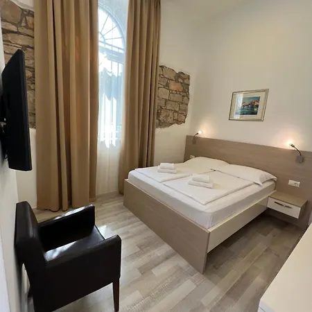 Minella Oda ve Kahvaltı