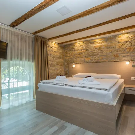 Minella 3* بوريتش
