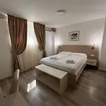 Minella Bed and Breakfast 3*